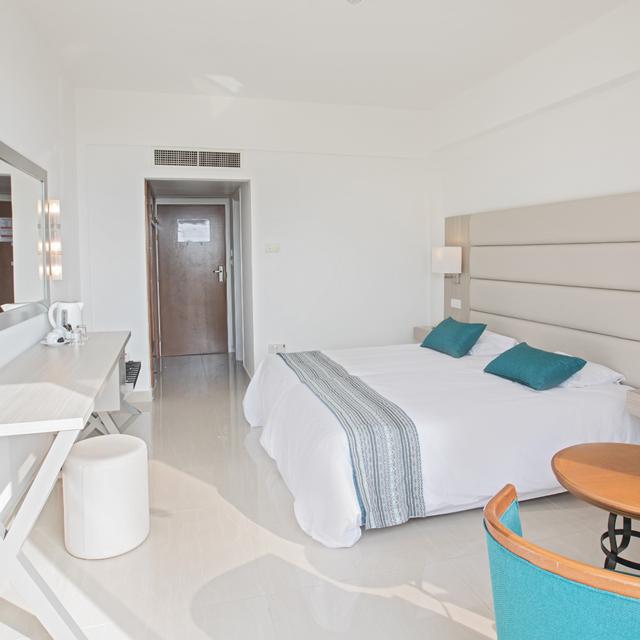 Tsokkos Anmaria Beach Hotel
