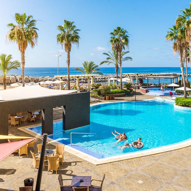 Hotel Calheta Beach