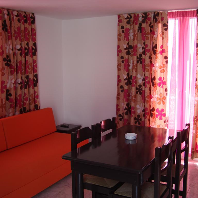 Elena Studio's & Suites