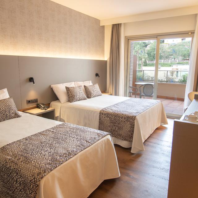 Hotel Golden Bahia de Tossa - inclusief huurauto