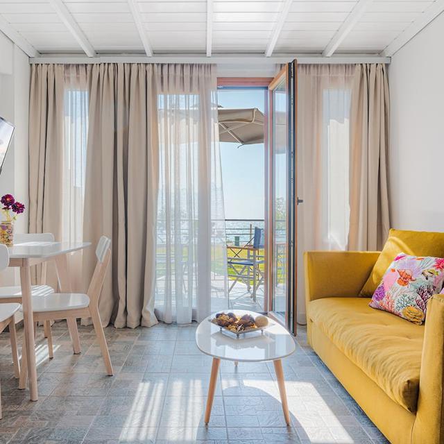 Naftilos Residences