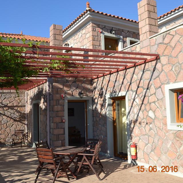 Appartementen Molivos Castle