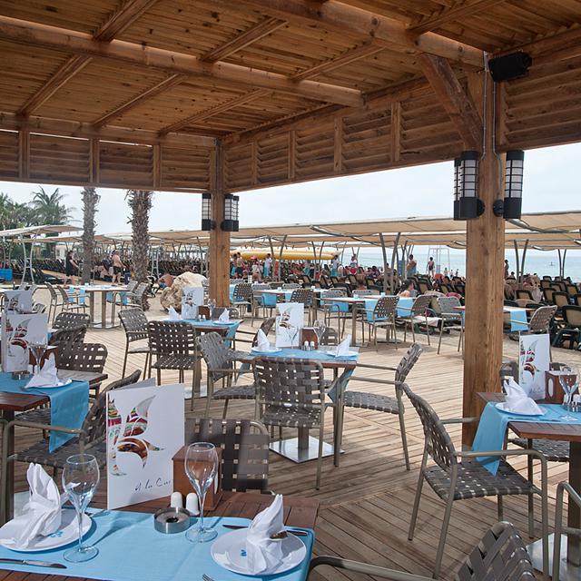 Hotel Crystal Waterworld Resort & Spa