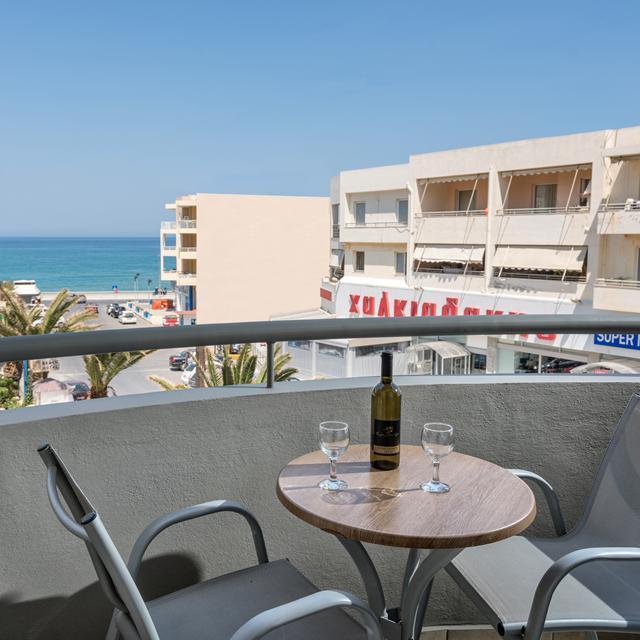 Aparthotel Lefkoniko Beach