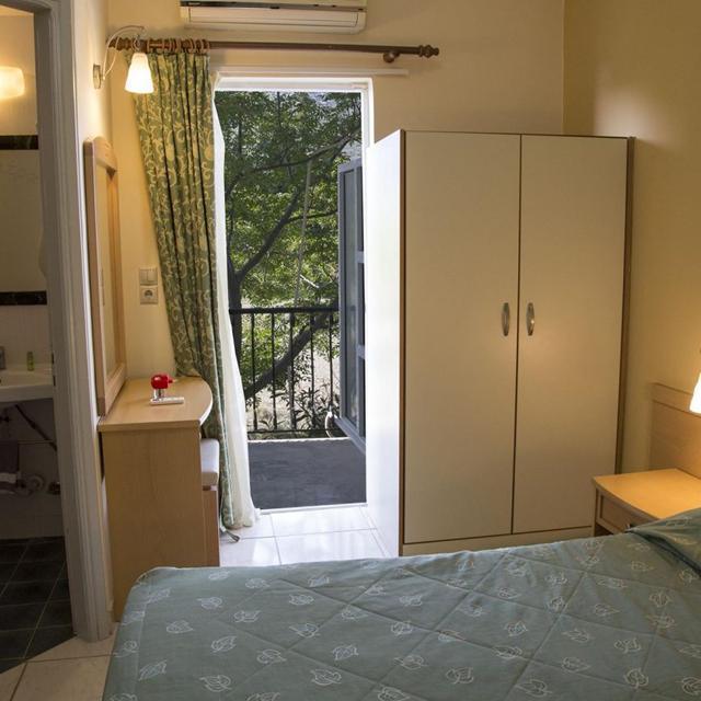 Alonia Studios & Maisonettes