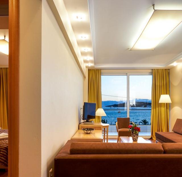 Nautica Bay