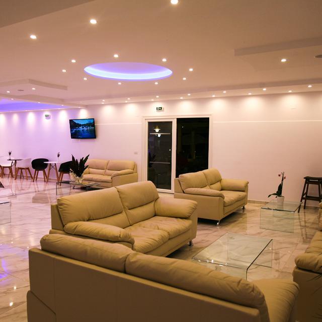 Ninos Hotel Saint George Palace